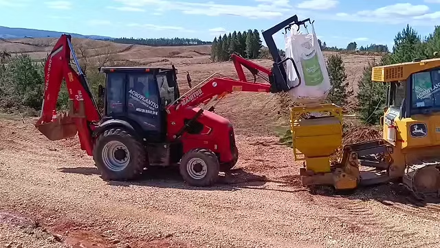Operação mecanizada no campo